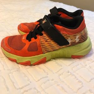 Boys size 12k Under Armour sneakers